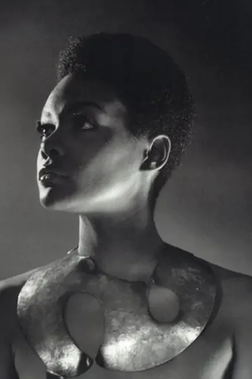 Bijoux, Mélanie Holcomb