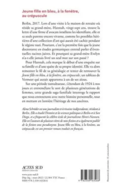 Jeune fille en bleu, à la fenêtre, au crépuscule, Alena Schröder